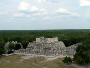 The "Temple of the Warriors", excavated by Morley's team. The rows of the "Thousand Columns" can be seen in its foreground, and extending off to the right.