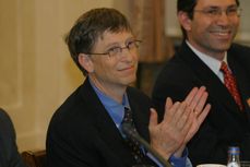 Gates in Poland, 2006