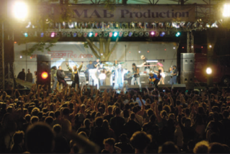 Summer Breeze, the University of Chicago's annual spring concert, typically attracts thousands of students. In 2006, George Clinton (pictured) headlined Summer Breeze.