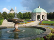 Hofgarten with the dome of the state chancellery near the Residenz